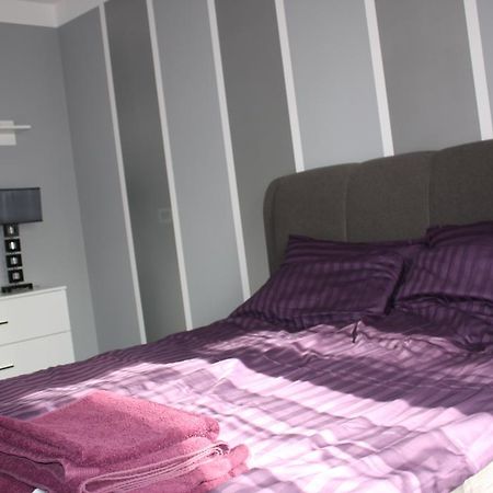 U-Stay Bond Apartament โควอบเซก ภายนอก รูปภาพ