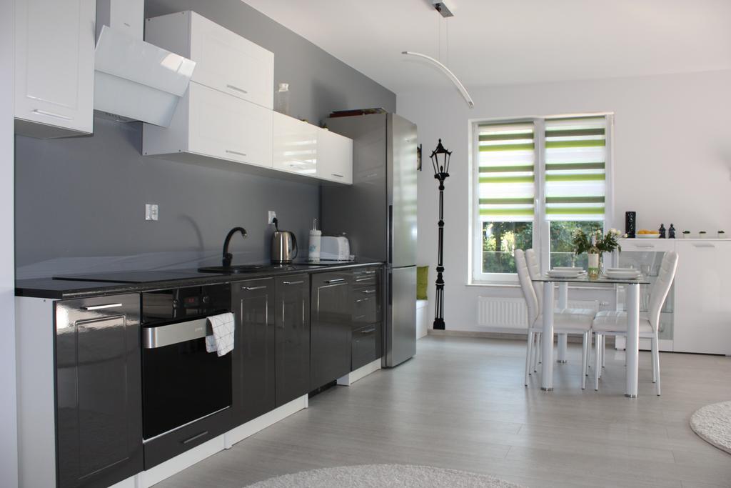 U-Stay Bond Apartament โควอบเซก ภายนอก รูปภาพ