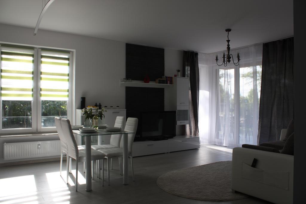 U-Stay Bond Apartament โควอบเซก ภายนอก รูปภาพ